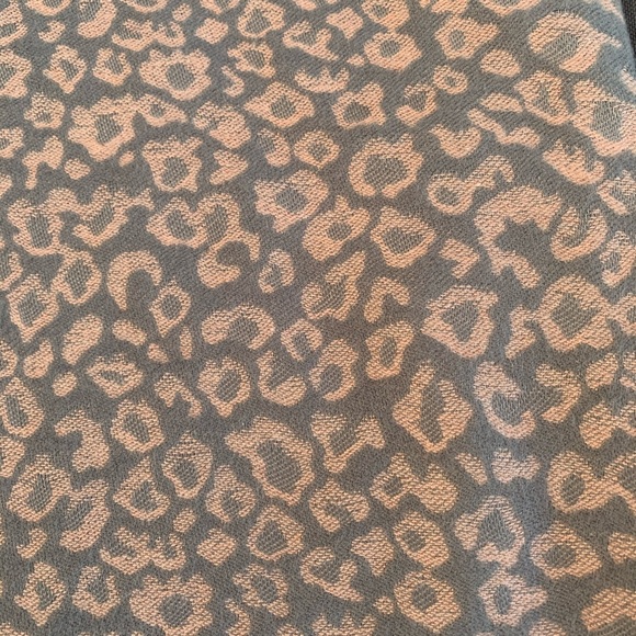 Beautiful Blanket Scarf - Picture 3 of 6